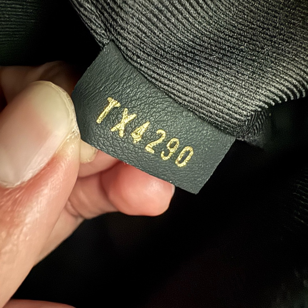 Like NEW Authentic Louis Vuitton monogram palm springs mini backpack crossbody - Picture 9 of 12